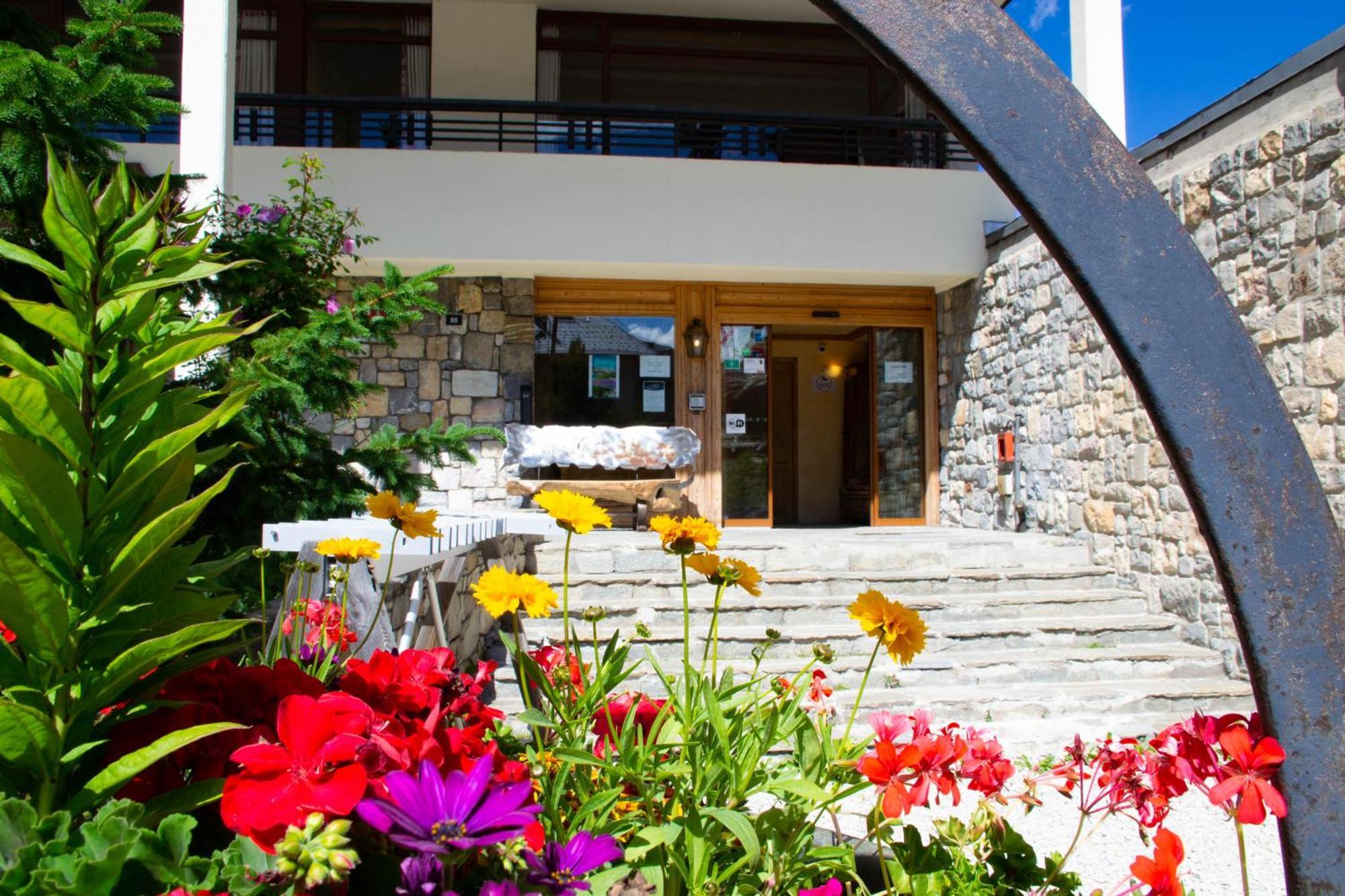 Les Cretes Blanches Hotel Val-dʼIsère Exterior foto